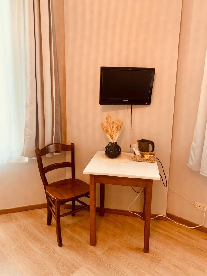 Hotel Du Parlement Іксель Екстер'єр фото